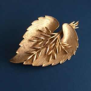 Brushed Gold Tone Leaf Brooch